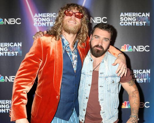 April 25, 2022, Universal City, CA, USA: LOS ANGELES - APR 25: Allen Stone, Hueston at the AmericaÃ¢â‚¬â ¢s Song Contest Semi-finals Red Carpet at Universal Studios on April 25, 2022 in Universal City, CA Universal City USA - ZUMAb170 20220425_zap_b170_110 Copyright: xKayxBlakex