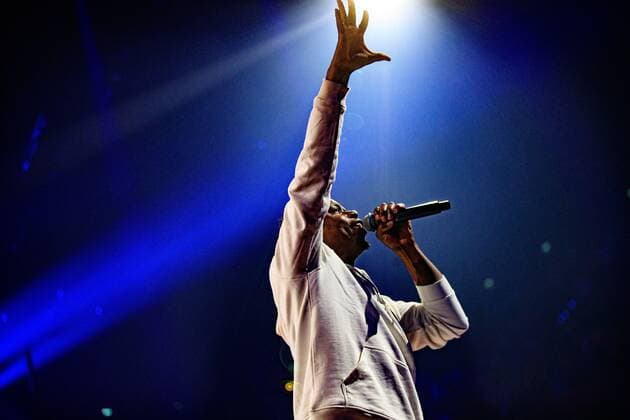 2022-04-26 20:16:41 ROTTERDAM - Typhoon during the first show of De Vrienden van Amstel LIVE 2022. ANP KIPPA LEVIN DEN BOER netherlands out - belgium out