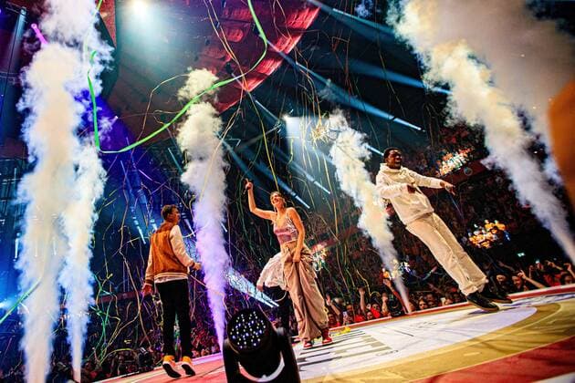 Entertainment Bilder des Tages 2022-04-26 20:17:50 ROTTERDAM - Typhoon, Maan, Flemming, Ronnie Flex during the first show of De Vrienden van Amstel LIVE 2022. ANP KIPPA LEVIN DEN BOER netherlands out - belgium out