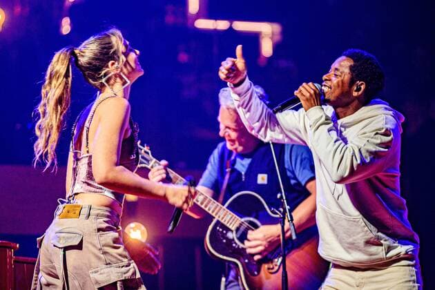 2022-04-26 20:11:08 ROTTERDAM - Maan, Thomas and Typhoon during the first show of De Vrienden van Amstel LIVE 2022. ANP KIPPA LEVIN DEN BOER netherlands out - belgium out