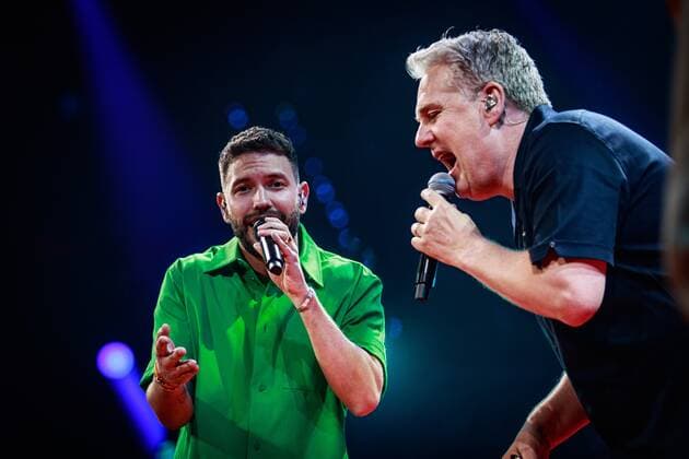 2022-04-26 21:27:46 ROTTERDAM - Rolf Sanchez and Thomas Acda during the first show of De Vrienden van Amstel LIVE 2022. ANP KIPPA LEVIN DEN BOER netherlands out - belgium out