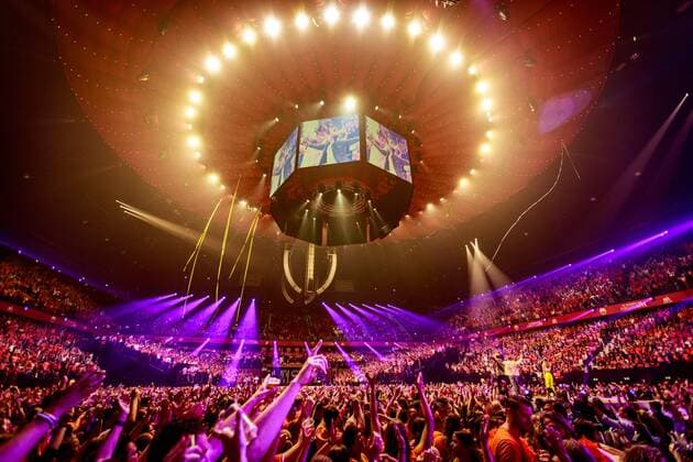 2022-04-26 21:21:49 ROTTERDAM - Audience during the first show of De Vrienden van Amstel LIVE 2022. ANP KIPPA LEVIN DEN BOER netherlands out - belgium out