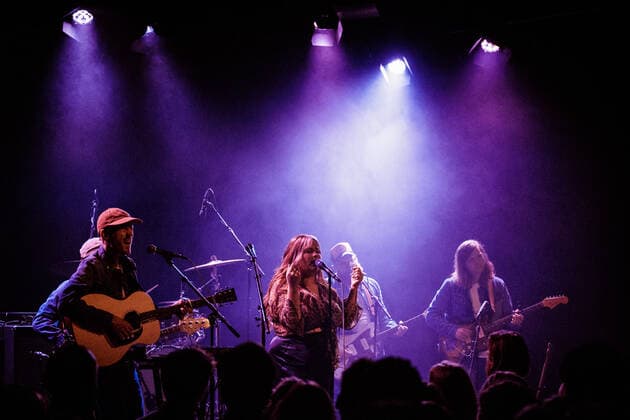 Sarah Klang live in Copenhagen, Denmark Copenhagen, Denmark. 26th, April 2022. The Swedish singer-songwriter Sarah Klang performs a live concert at Hotel Cecil in Copenhagen. Copenhagen Denmark  Copyright: xGonzalesxPhoto ThomasxRungstromx