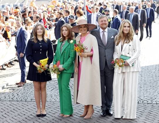 Bilder des Jahres 2022, Entertainment 04 April Entertainment Themen der Woche KW17 Entertainment Bilder des Tages 2022-04-27 11:15:29 MAASTRICHT - King Willem-Alexander, Queen Maxima and the princesses Ariane, Alexia and Amalia during King s Day in Maastricht. After two silent corona years, the Dutch are again celebrating King s Day as usual. ANP SEM VAN DER WAL netherlands out - belgium out *** 2022 04 27 11 15 29 MAASTRICHT King Willem Alexander, Queen Maxima and the princesses Ariane, Alexia and Amalia during King s Day in Maastricht After two silent corona years, the Dutch are again celebrating King s Day as usual ANP SEM VAN DER WAL netherlands out belgium out  Copyright: xx x447688041x originalFilename: 447688041.jpg