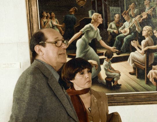 VEREISKY AKHMADULINA EXHIBITION 32792 01.09.1978 Artist Orest Vereisky (left) and poetess Bella Akhmadulina (right) at the American Arts exhibition in the State Pushkin Museum of Fine Arts. I. Zotin Sputnik Moscow Russia  Copyright: xI.xZotinx