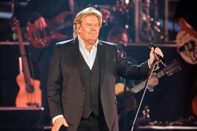 Howard Carpendale live bei einem Konzert seiner 50 Jahre - Die Show meines Lebens -Tour in der Swiss Life Hall. Hannover, 27.04.2022