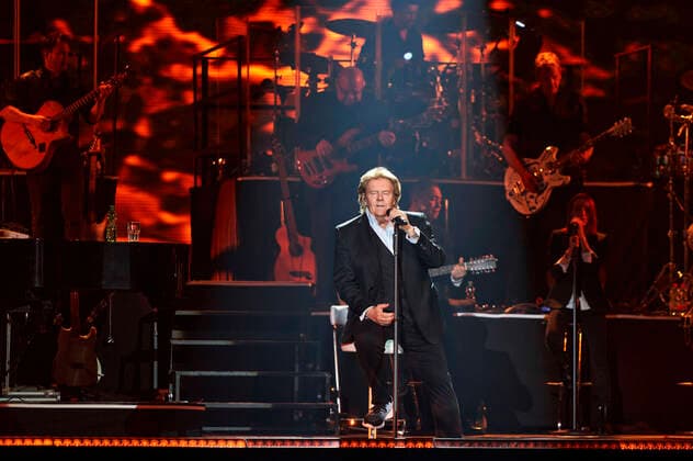 Howard Carpendale live bei einem Konzert seiner 50 Jahre - Die Show meines Lebens -Tour in der Swiss Life Hall. Hannover, 27.04.2022