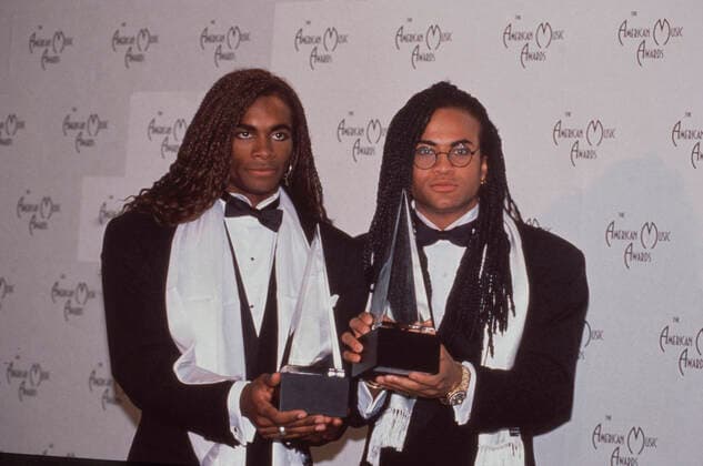 Milli Vanilli Los Angeles.CA.USA. LIBRARY. Fab Morvan and Rob Pilatus of Milli Vanilli win an American Music Awards. 22nd January 1990. It was later revealed that the singers had only mimed to the songs credited to them. The real singing had been done by uncredited singers. The duo won four awards but later had to hand them back. They later split up. Fab Morvan still sings today. Rob Pilatus died from a drug overdose in 1998. ReCapped. 27.04.2022. LMK30-SLIB270422PBOR-001 