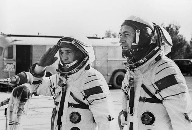 Pyotr Klimuk and Vitaly Sevastyanov 505942 01.07.1978 Pilot-Cosmonauts of the USSR, Soyuz-18 spaceship and Salyut-4 orbital space station crews members (from left to right): spaceship commander, twice Hero of the Soviet Union Pyotr Ilyich Klimuk (b.1942) and flight engineer, hero of the Soviet Union Vitaly Ivanovich Sevastyanov (b. 1935) before the flight. May 24, 1975. A photo reproduction. Alexander Mokletsov Sputnik Russia  Copyright: xAlexanderxMokletsovx