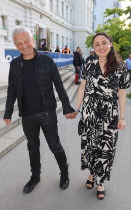 Amadeus Austrian Music Award 2022 Wien, Volkstheater, 29. 04. 2022 Boris BUKOWSKI mit Frau