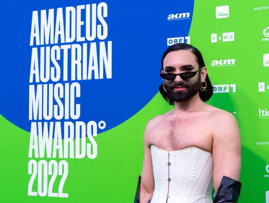 Bilder des Jahres 2022, Entertainment 04 April Entertainment Themen der Woche KW17 Entertainment Bilder des Tages 20220429 Amadeus Austrian Music Awards 2022 WIEN, OESTERREICH - 29. APRIL: Moderator und Host Tom Neuwirth a.k.a Conchita am Redcarpet anlaesslich der Verleihung des Amadeus Austria Music Awards 2022 vor dem Wiener Volkstheater am 29. April 2022 in Wien, Oesterreich. 220429_SEPA_17_024 Copyright: xIsabellexOuvrardx SEPAxMedia