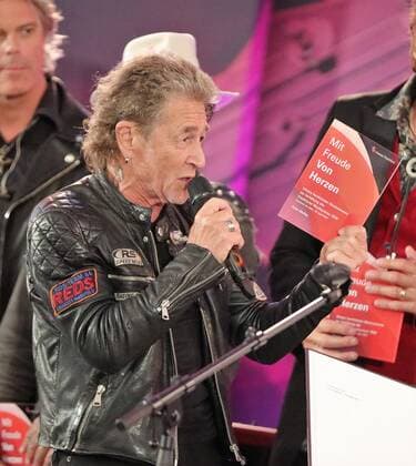 29.04.2022 Frankfurt am Main, Paulskirche Peter Maffay und Band mit Frankfurter Musikpreis ausgezeichnet Mit Freude von Herzen - Sänger Peter Maffay mit dem Musikpreis
