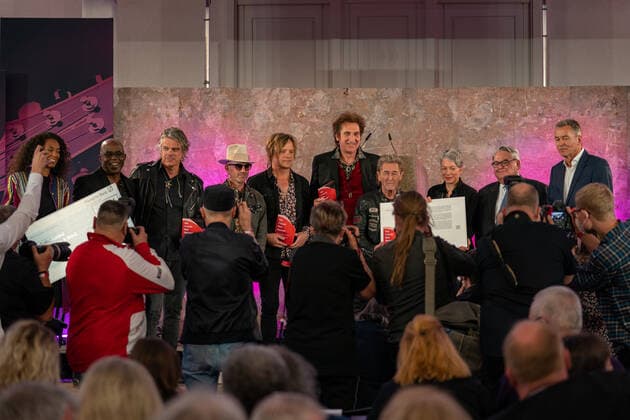 Peter Maffay und Band mit Frankfurter Musikpreis ausgezeichnet. 29.04.2022 In der Paulskirche in Frankfurt am Main wurde Peter Maffay und Band mit dem Frankfurter Musikpreis ausgezeichnet. Frankfurt Paulskirche Hessen