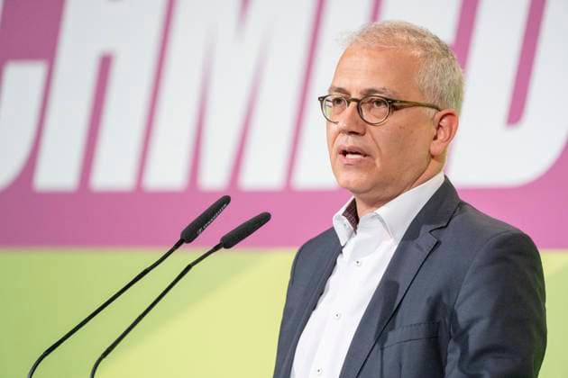 BÜNDNIS 90 Die Grünen 1. Ordentlicher Länderrat 2022 Kleiner Parteitag in Düsseldorf Tarek Al-Wazir, Wirtschaftsminister Hessen;BÜNDNIS 90 Die Grünen 1. Ordentlicher Länderrat 2022 Kleiner Parteitag in Düsseldorf Tarek Al-Wazir, Wirtschaftsminister Hessen, Düsseldorf NRW Deutschland Rheinterrasse *** BÜNDNIS 90 Die Grünen 1 Ordinary State Council 2022 Small Party Congress in Düsseldorf Tarek Al Wazir, Minister of Economics Hesse BÜNDNIS 90 Die Grünen 1 Ordinary State Council 2022 Small Party Congress in Düsseldorf Tarek Al Wazir, Minister of Economics Hesse, Düsseldorf NRW Germany Rhine Terrace