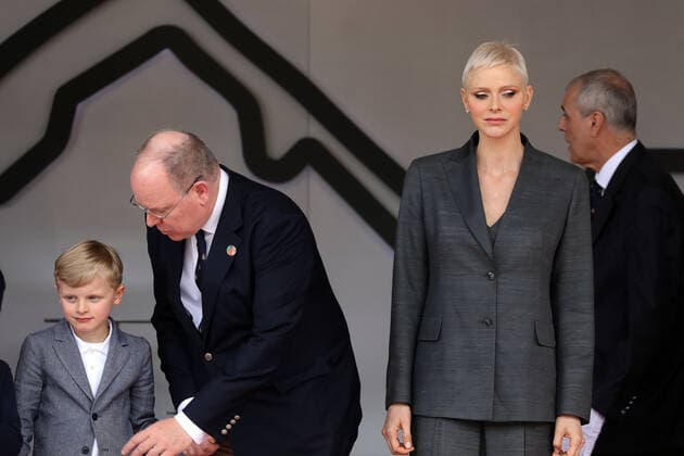 Pinz Jacques, Fürst Albert von Monaco und Fürstin Charlene von Monaco, Siegerehrung Formel E FIA Weltmeisterschaft, Saison 8, Monaco E- Prix, 30.04.2022, MCO012).