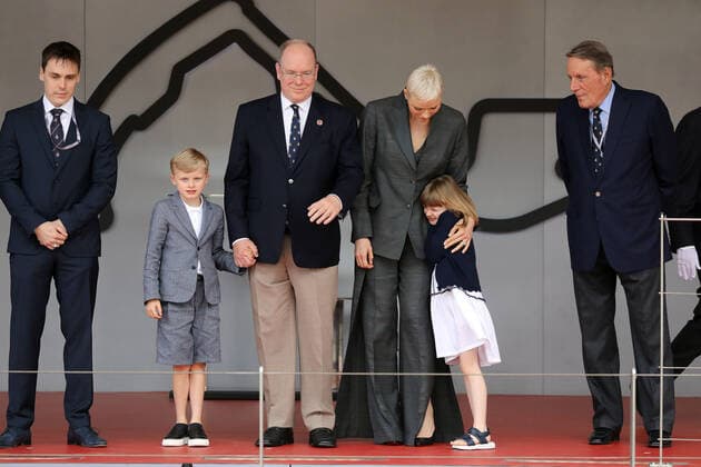 Pinz Jacques, Fürst Albert von Monaco, Fürstin Charlene von Monaco und Prinzessin Gabriella, Siegerehrung Formel E FIA Weltmeisterschaft, Saison 8, Monaco E- Prix, 30.04.2022, MCO