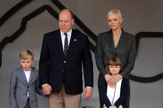 Pinz Jacques, Fürst Albert von Monaco, Fürstin Charlene von Monaco und Prinzessin Gabriella, Siegerehrung Formel E FIA Weltmeisterschaft, Saison 8, Monaco E- Prix, 30.04.2022, MCO