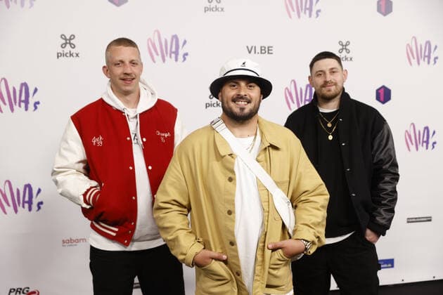 Gorik van Oudheusden aka Zwangere Guy (C) and friends arrive for the 14th edition of the MIA s (Music Industry Award) award show, in Brussels, Saturday 30 April 2022. The MIA awards are handed out by the VRT and VI.BE.  JAMESxARTHURxGEKIERE 34341517