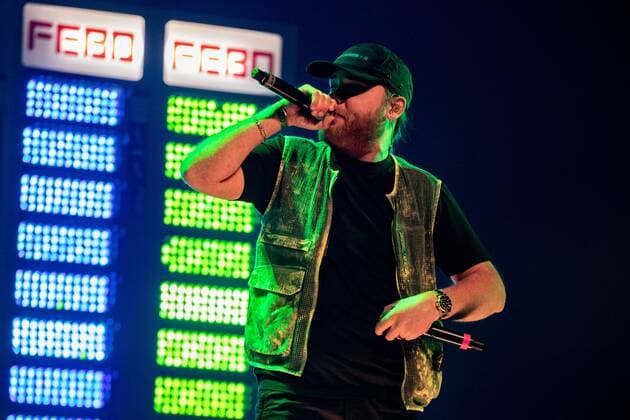 2022-04-30 19:43:16 AMSTERDAM - Rapper Donnie during his concert in AFAS Live. The rapper was later joined during the performance by guest artists such as Rene Froger, Frans Duijts, Willie Wartaal and Vjeze Fur. ANP PAUL BERGEN netherlands out - belgium out