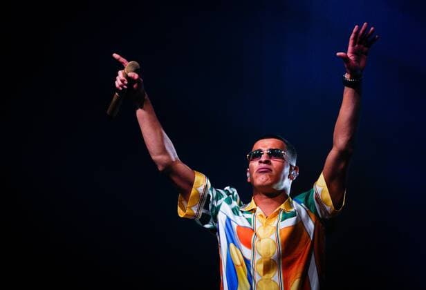 2022-04-30 21:35:46 AMSTERDAM - Bilal Wahib during his debut show in the Gashouder. The singer is in the Amsterdam hall with his performance El Mehdi Live, after the album of the same name. ANP MARCO DE SWART netherlands out - belgium out