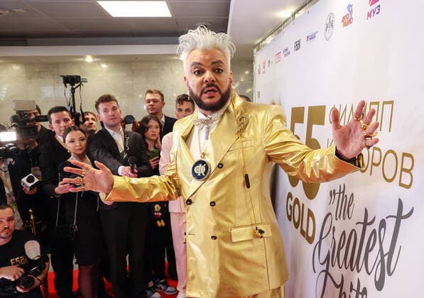 MOSCOW, RUSSIA â€“ APRIL 30, 2022: Singer Filipp Kirkorov is seen before a concert titled Gold 55. The greatest hits marking his 55th birthday at the State Kremlin Palace. Vyacheslav Prokofyev TASS  TS12F3C2