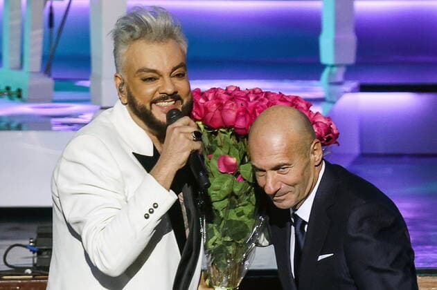 MOSCOW, RUSSIA â€“ APRIL 30, 2022: Singer Filipp Kirkorov (L) and omposer Igor Krutoi are seen during a concert titled Gold 55. The greatest hits marking Kirkorov s 55th birthday at the State Kremlin Palace. Vyacheslav Prokofyev TASS  TS12F3C8