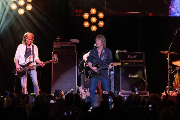 Chris Norman & Band live 2022 30.04.2022 Der britischer Singer-Songwriter Chris Norman & Band live auf seiner Forever -Tour 2022 Frankfurt Jahrhunderthalle Hessen