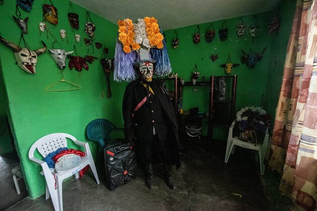 May 1, 2022: Portrait of a bonetero, the main character of the Afro-Mestizo Carnival in the town of Tuzamapan, Veracruz. - ZUMAqp1_ 20220501_zip_qp1_003 Copyright: xHectorxAdolfoxQuintanarxPerezx