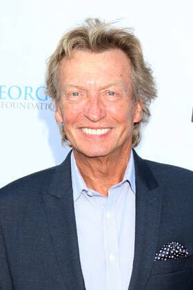 May 1, 2022, Brentwood, CA, USA: LOS ANGELES - MAY 1: Nigel Lythgoe at the George Lopez Foundation s 15th Annual Celebrity Golf Tournament - Pre-Party at Baltaire Restaurant on May 1, 2022 in Brentwood, CA Brentwood USA - ZUMAnc22 20220501_zaa_nc22_082 Copyright: xKathyxHutchinsx