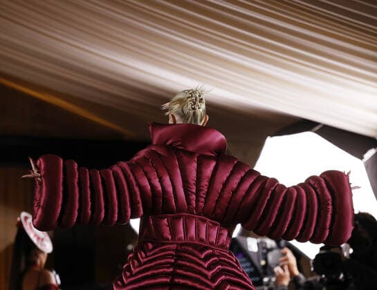 Gigi Hadid arrives on the red carpet for The Met Gala at The Metropolitan Museum of Art celebrating the Costume Institute opening of In America: An Anthology of Fashion in New York City on Monday, May 2, 2022.  NYP20220502269 JOHNxANGELILLO