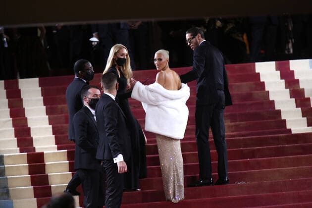 May 2, 2022, New York, NY, USA: KIM KARDASHIAN and PETE DAVIDSON attend the 2022 Met Gala, celebrating Ã¢â‚¬oeIn America: An Anthology of FashionÃ¢â‚¬Â.The Metropolitan Museum of Art, NYC.May 2, 2022. New York USA - ZUMAms4_ 20220502_zaf_ms4_003 Copyright: xSoniaxMoskowitzxGordonx