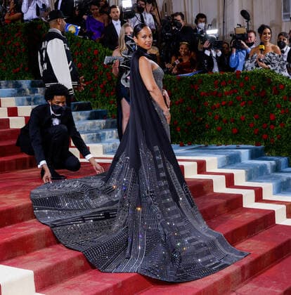 Alicia Keys arrives on the red carpet for The Met Gala at The Metropolitan Museum of Art celebrating the Costume Institute opening of In America: An Anthology of Fashion in New York City on Monday, May 2, 2022.  NYP20220502551 JOHNxANGELILLO
