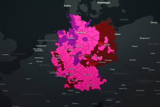 Dashboard des RKI, die 7-Tage-Inzidenz liegt nun bei 632,2 7-Tage-Inzidenz, Dashboard des RKI auf einem Monitor am 03.05.2022 in Siegen Deutschland.