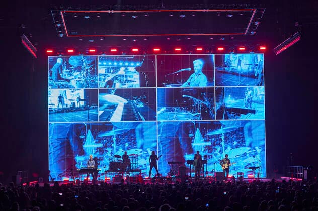 Magne Furuholmen, Morten Harket und Pal Waaktaar-Savoy von a-ha live beim Auftakt der Deutschlandtournee der Hunting High and Low -Tour in der ZAG Arena. Hannover, 02.05.2022