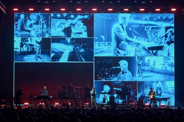 Magne Furuholmen, Morten Harket und Pal Waaktaar-Savoy von a-ha live beim Auftakt der Deutschlandtournee der Hunting High and Low -Tour in der ZAG Arena. Hannover, 02.05.2022