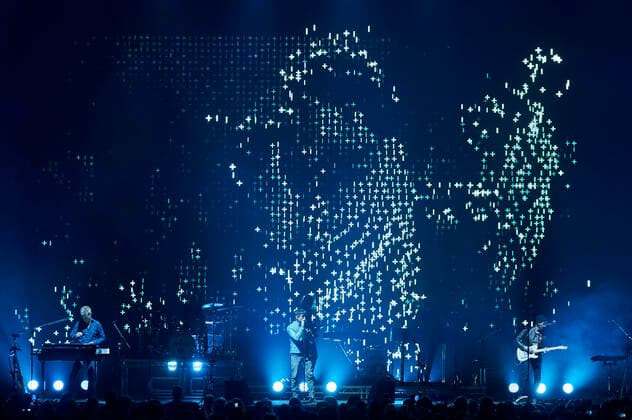 Magne Furuholmen, Morten Harket und Pal Waaktaar-Savoy von a-ha live beim Auftakt der Deutschlandtournee der Hunting High and Low -Tour in der ZAG Arena. Hannover, 02.05.2022