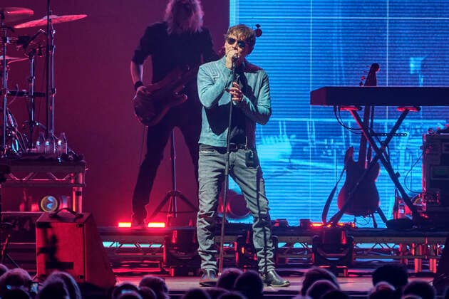 Morten Harket von a-ha live beim Auftakt der Deutschlandtournee der Hunting High and Low -Tour in der ZAG Arena. Hannover, 02.05.2022