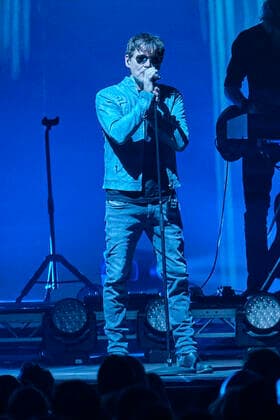 Morten Harket von a-ha live beim Auftakt der Deutschlandtournee der Hunting High and Low -Tour in der ZAG Arena. Hannover, 02.05.2022