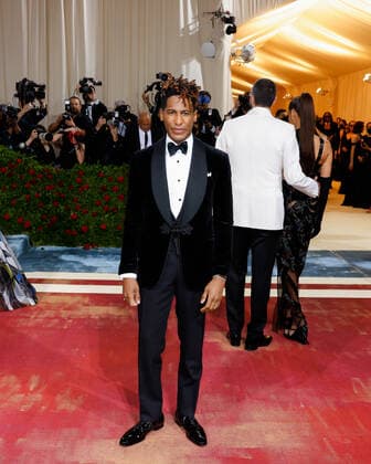 Jon Batiste arrives on the red carpet for The Met Gala at The Metropolitan Museum of Art celebrating the Costume Institute opening of In America: An Anthology of Fashion in New York City on Monday, May 2, 2022.  NYP20220502172 JOHNxANGELILLO