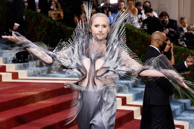 Fredrik Robertsson arrives on the red carpet for The Met Gala at The Metropolitan Museum of Art celebrating the Costume Institute opening of In America: An Anthology of Fashion in New York City on Monday, May 2, 2022.  NYP20220502570 JOHNxANGELILLO