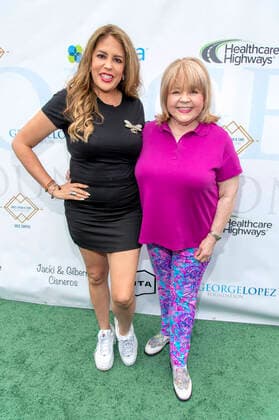 Lizza Monet Morales und Patrika Darbo beim 15. Celebrity Golf Turnier der George Lopez Foundation im Lakeside Country Club. Toluca Lake, 02.05.2022