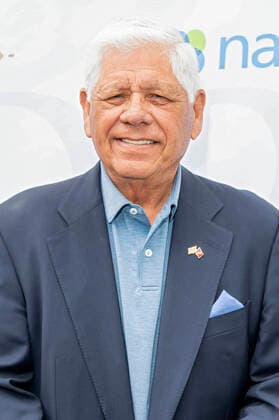 Lee Trevino beim 15. Celebrity Golf Turnier der George Lopez Foundation im Lakeside Country Club. Toluca Lake, 02.05.2022