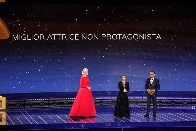 May 3, 2022, ROME, Italia: Italian actress Teresa Saponangelo at Cinecitta studios receives award for Best Supporting Actress for her role in E stata la mano di Dio during the 67th edition of the David di Donatello Awards, in Rome, Italy, 3 May 2022. ANSA GIUSEPPE LAMI ROME Italia  - ZUMAa110 20220503_zaf_a110_004 Copyright: xGiuseppexLamix
