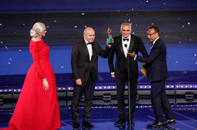 May 3, 2022, ROME, Italia: Italian writers Leonardo Di Costanza and Bruno Oliviero at Cinecitta studios receive award for Best Screenplay for Ariaferma during the 67th edition of the David di Donatello Awards, in Rome, Italy, 3 May 2022. ANSA GIUSEPPE LAMI ROME Italia  - ZUMAa110 20220503_zaf_a110_005 Copyright: xGiuseppexLamix