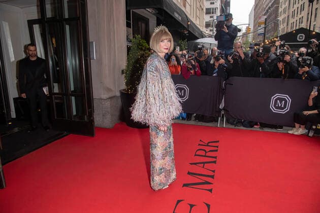 May 2, 2022, New York, United States: Anna Wintour departs The Mark Hotel for 2022 Met Gala in New York City. New York United States - ZUMAs197 20220502_zaa_s197_359 Copyright: xRonxAdarx