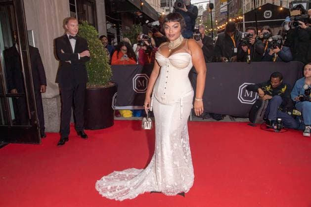 May 2, 2022, New York, United States: Paloma Elsesser Wearing Coach departs The Mark Hotel for 2022 Met Gala in New York City. New York United States - ZUMAs197 20220502_zaa_s197_397 Copyright: xRonxAdarx