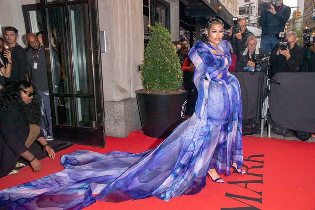 May 2, 2022, New York, United States: Teyana Taylor wearing Iris Van Herpen departs The Mark Hotel for 2022 Met Gala in New York City. New York United States - ZUMAs197 20220502_zaa_s197_398 Copyright: xRonxAdarx