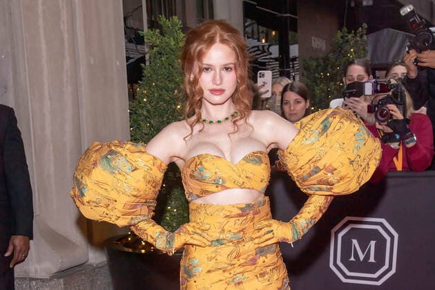 May 2, 2022, New York, United States: Madelaine Petsch wearing Moschino departs The Mark Hotel for 2022 Met Gala in New York City. New York United States - ZUMAs197 20220502_zaa_s197_409 Copyright: xRonxAdarx
