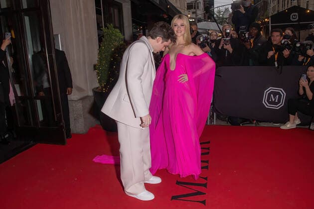 May 2, 2022, New York, United States: Brooklyn Beckham and Nicola Peltz-Beckham wearing Valentino departs The Mark Hotel for 2022 Met Gala in New York City. New York United States - ZUMAs197 20220502_zaa_s197_420 Copyright: xRonxAdarx