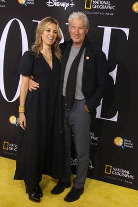 Bilder des Jahres 2022, Entertainment 05 Mai Entertainment Themen der Woche KW18 Entertainment Bilder des Tages NEW YORK, NY - MAY 3: Alejandra Silva and RIchard Gere at the New York City Premiere Screening of National Geographic Documentary Films We Feed People at SVA Theatre in New York City on May 3, 2022. Copyright: xErikxNielsenx